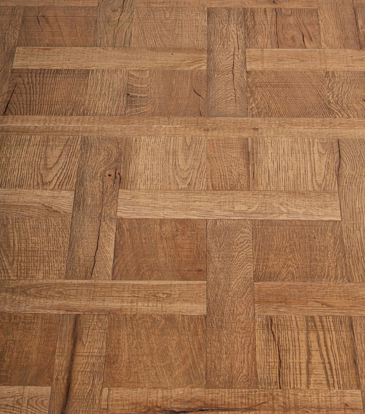 Mirador Reclaimed Oak Dining Table – close-up of the parquet pattern