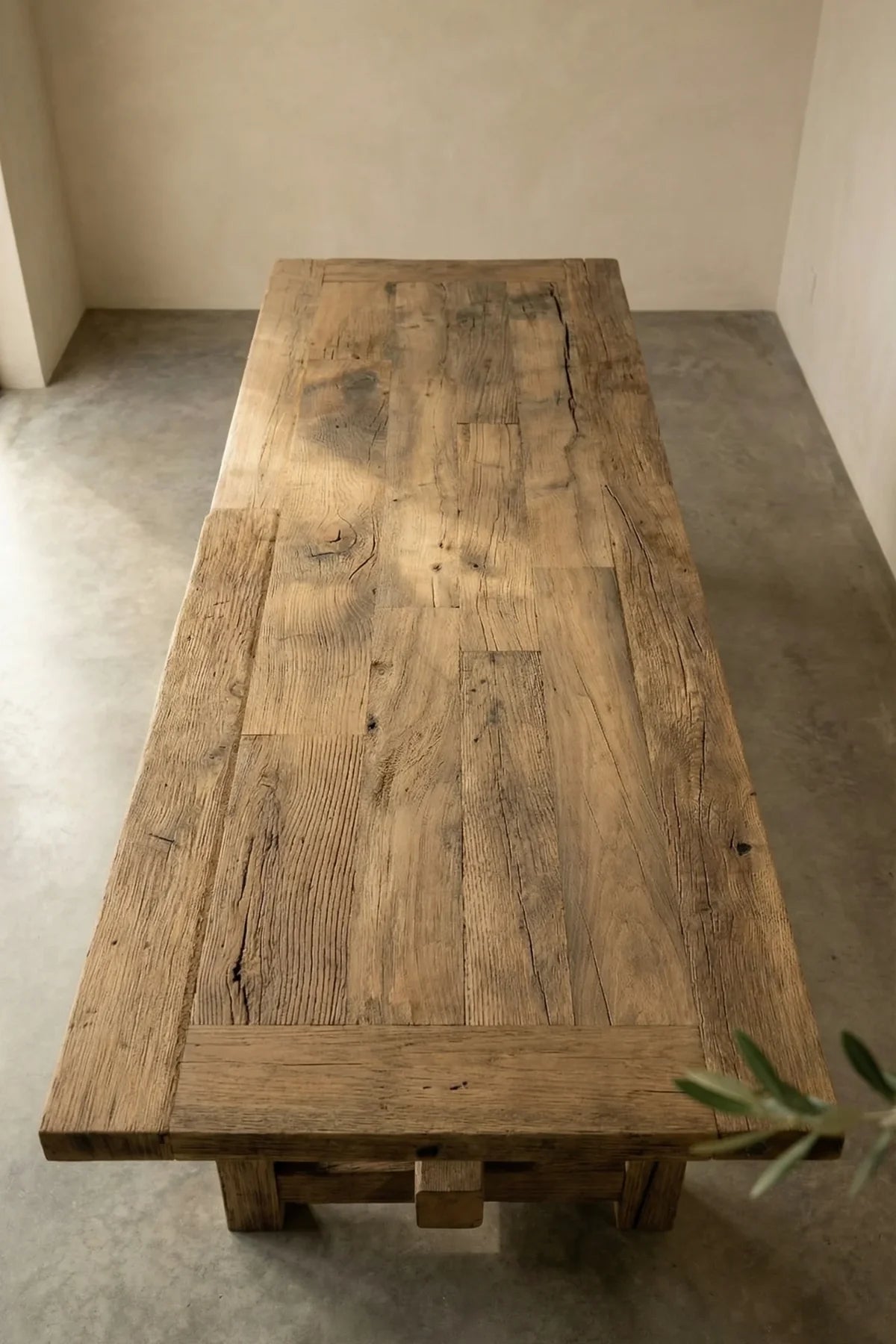 Side profile of the Matera dining table showing apron and leg joinery