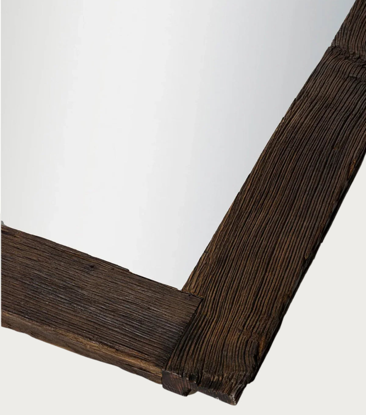 Oasis Reclaimed Oak Mirror – close-up of the weathered frame corner