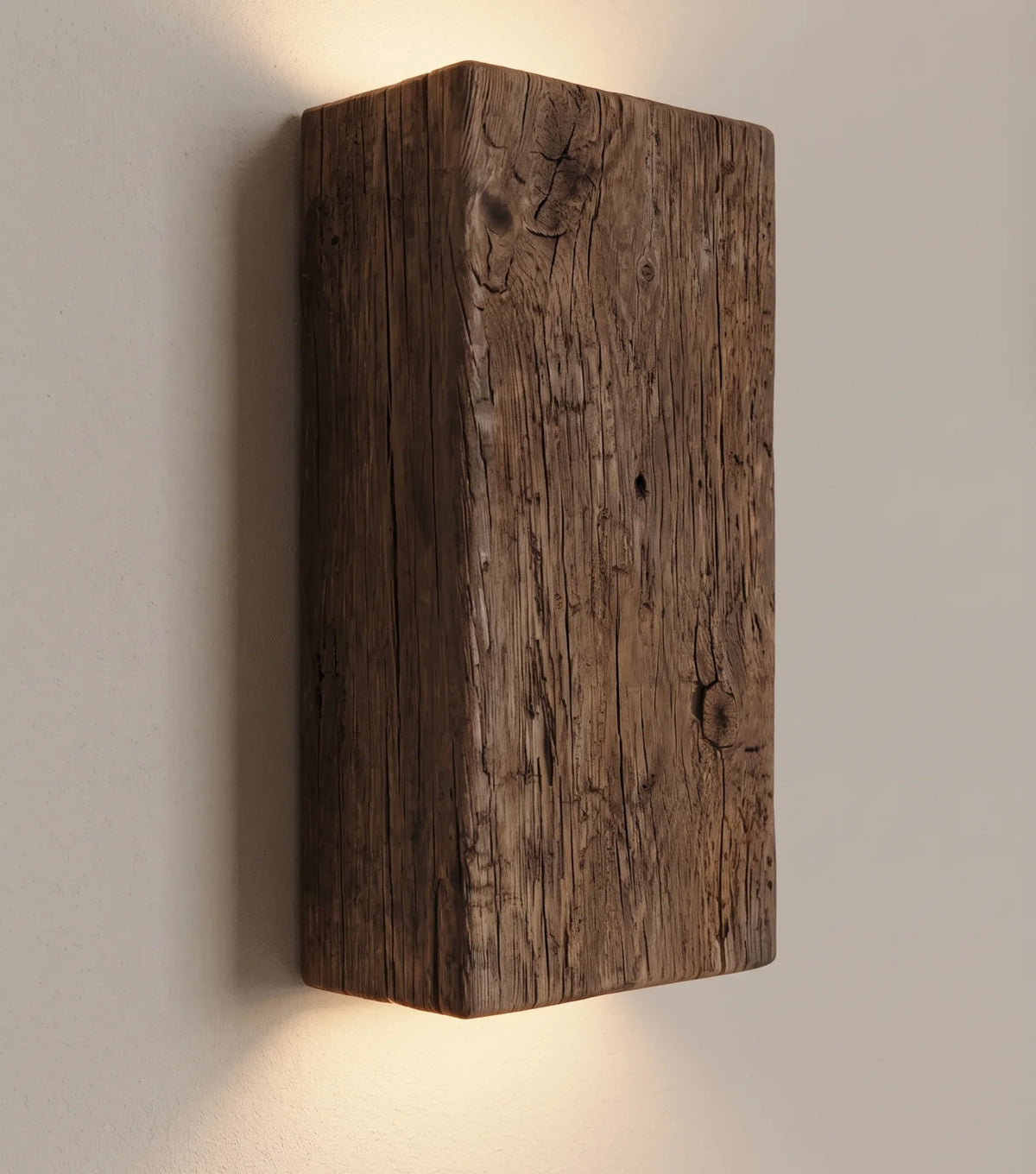 Reclaimed oak wall sconce, original dark finish – Large, 25 × 15 cm – close-up, lit