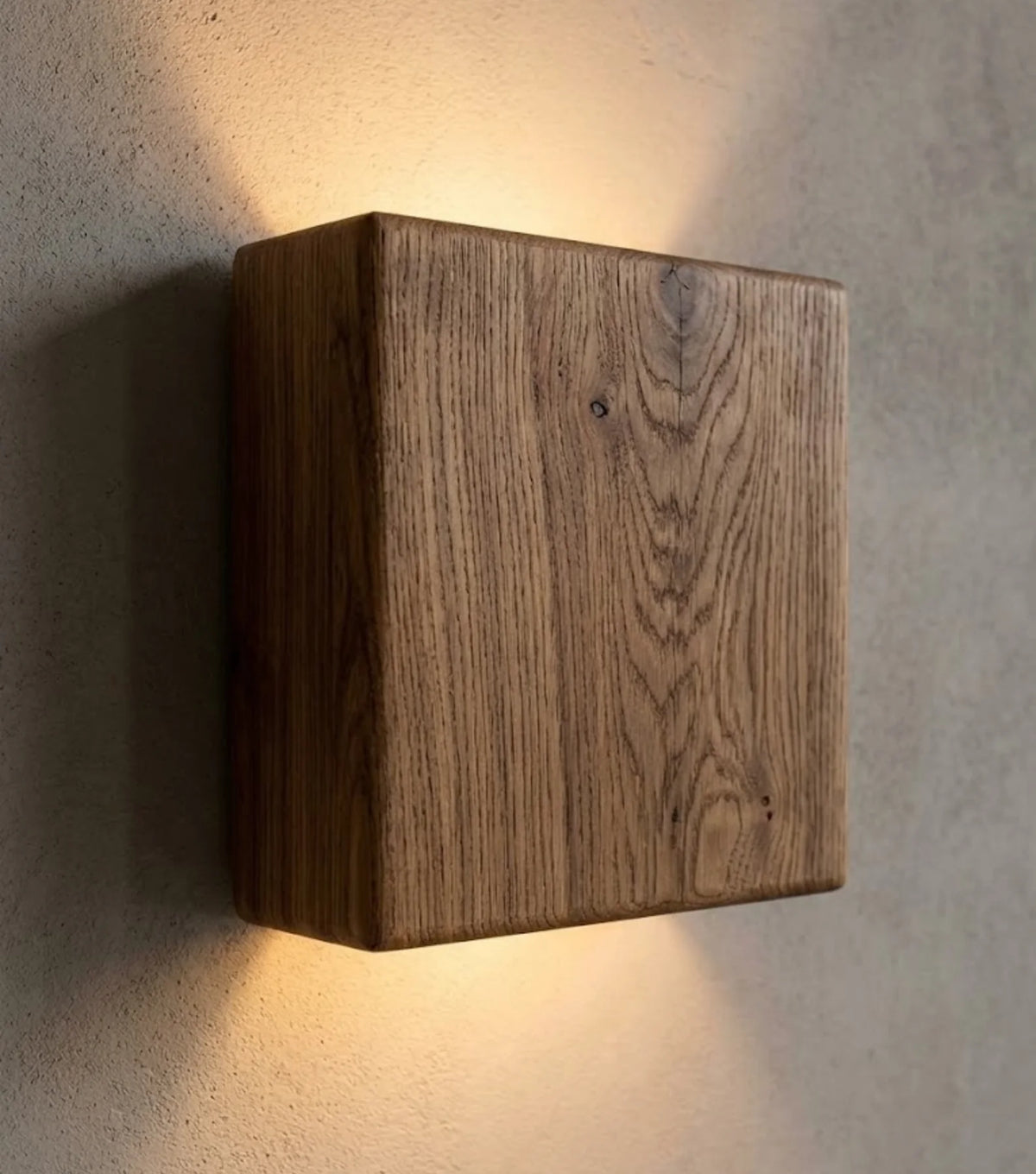 Reclaimed oak wall light, sanded finish – Small, 15 × 15 cm – close-up, lit