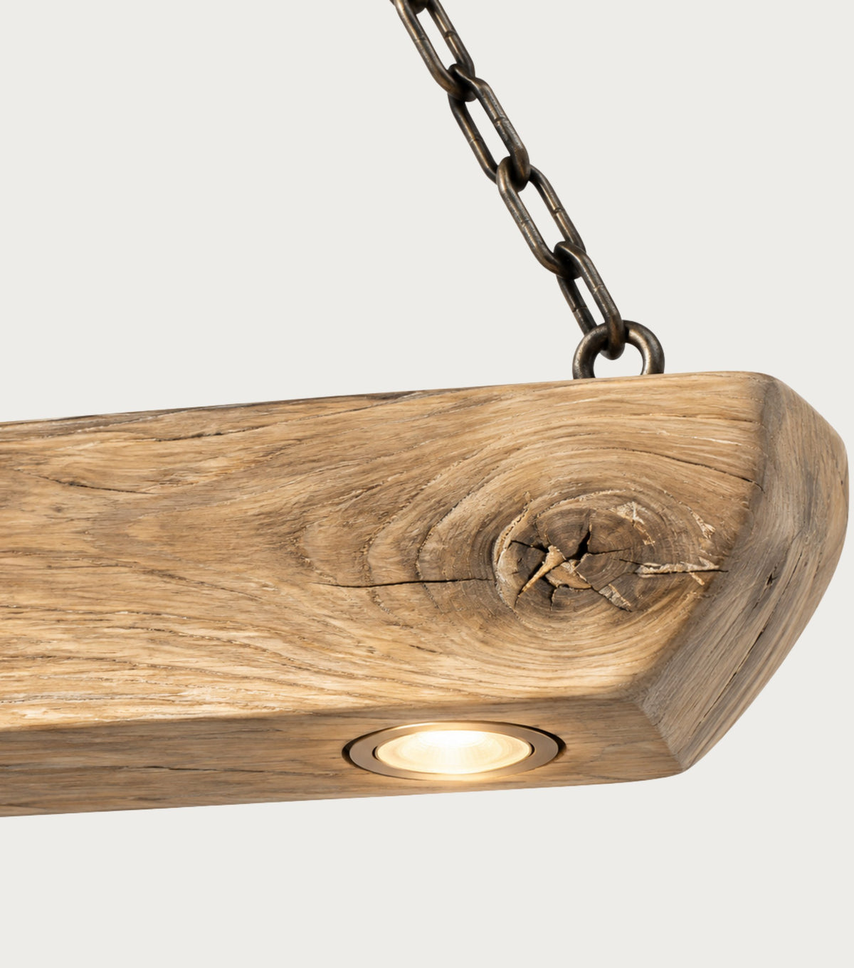 Tegmen Reclaimed Chestnut Beam Pendant Light – close-up of the beam end and chain fixing