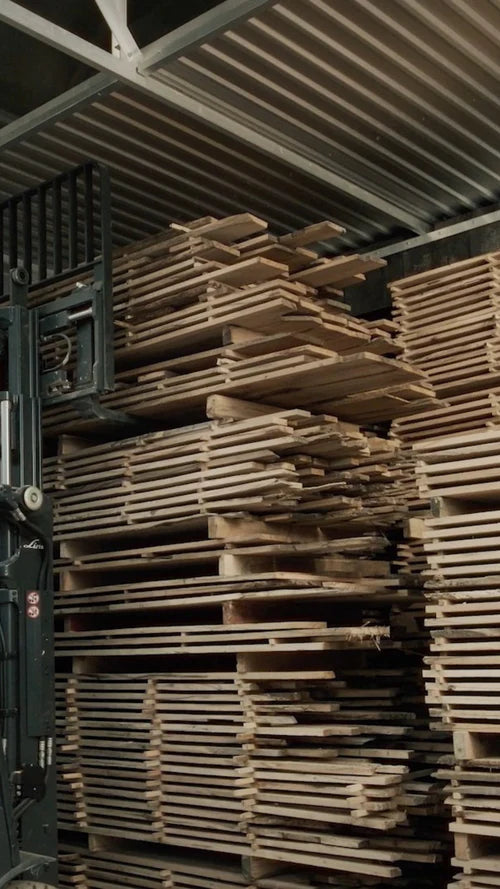 Heat treatment and controlled kiln drying bring the moisture content to precise levels. This is what makes our wood last a lifetime.